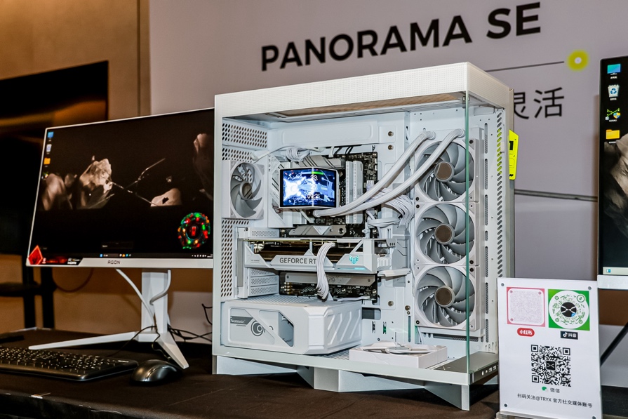 桌子上有许多电子设备
描述已自动生成